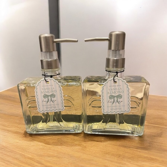 Aroma Aria Vanilla Almond Hand Soap | 2pk | 473 ml Glass Decorative Bottles - Picture 1 of 1